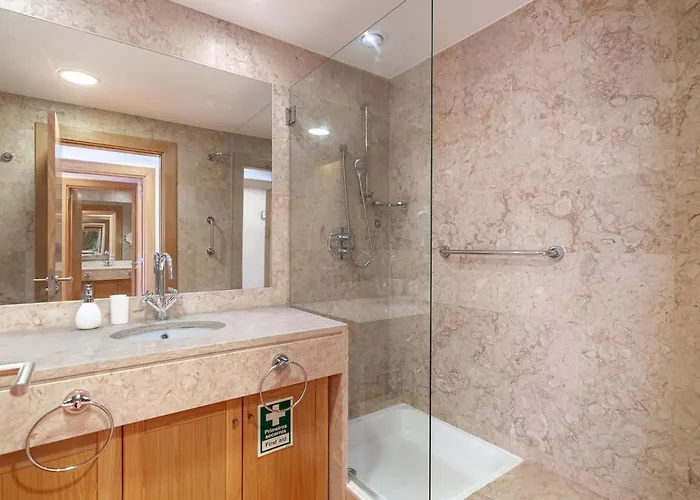 F5 Sol G Pool & Golf In Vilamoura